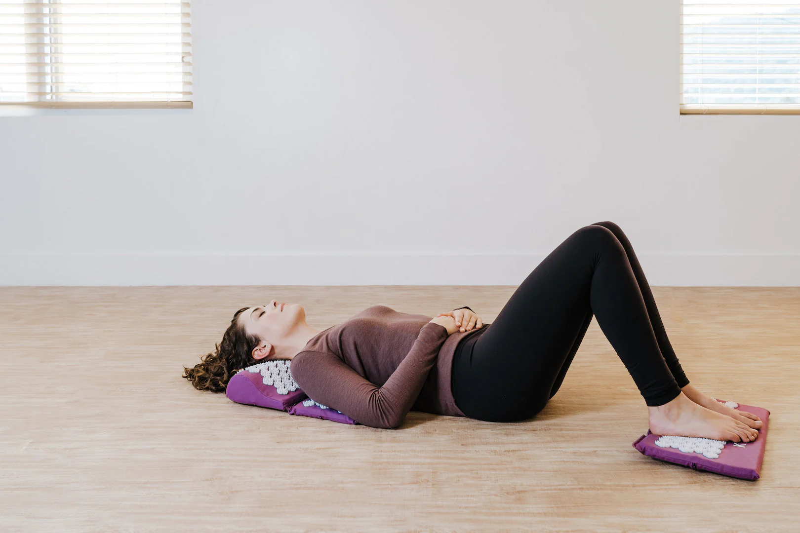 Kanjo Acupressure Zip-Apart Mat - Amethyst - Image 9