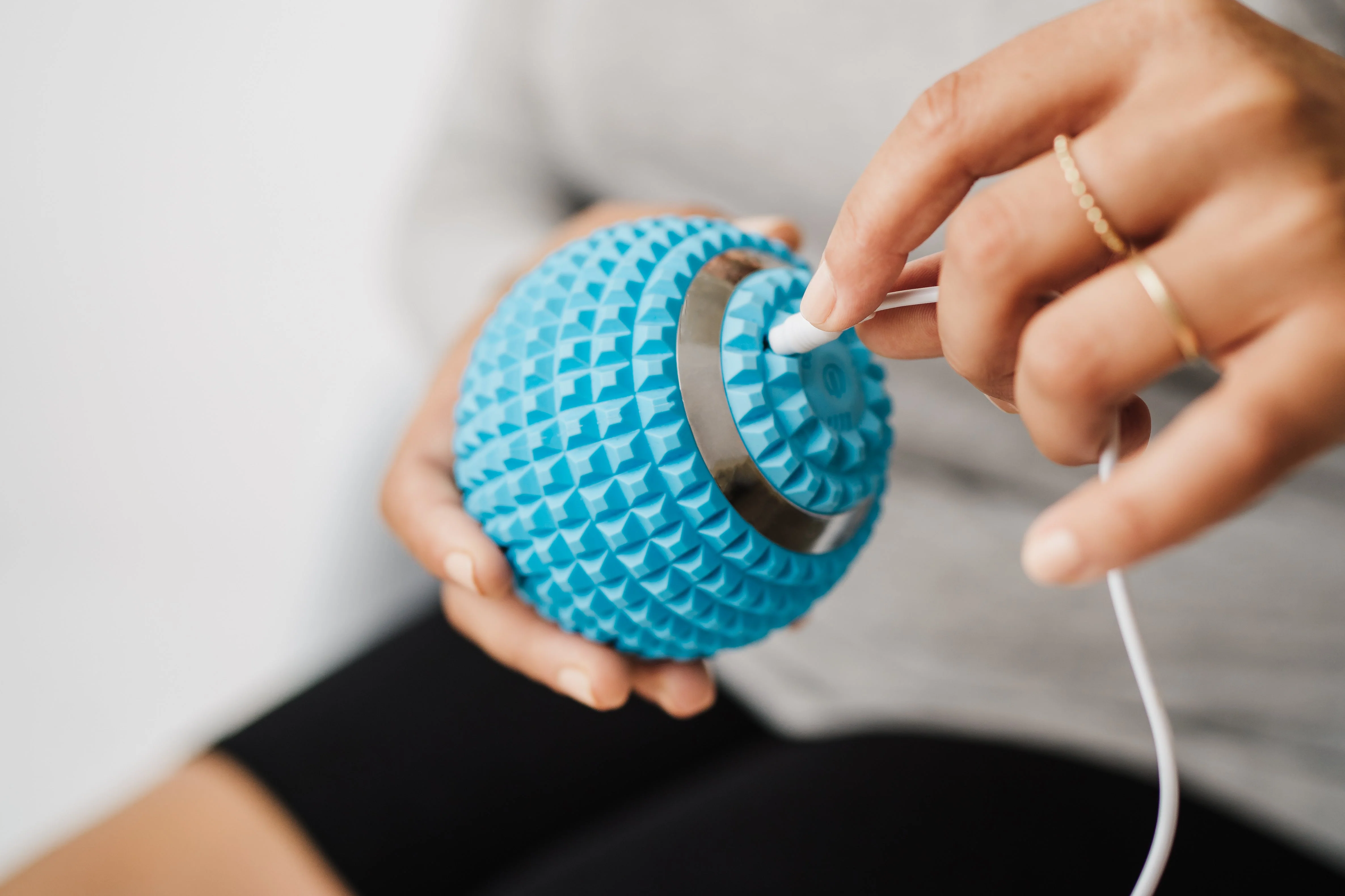 Kanjo Vibrating Acupressure Foot Pain Relief Ball - Image 5